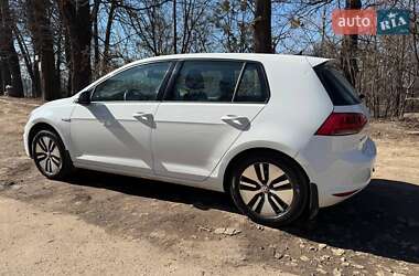 Хэтчбек Volkswagen e-Golf 2016 в Львове