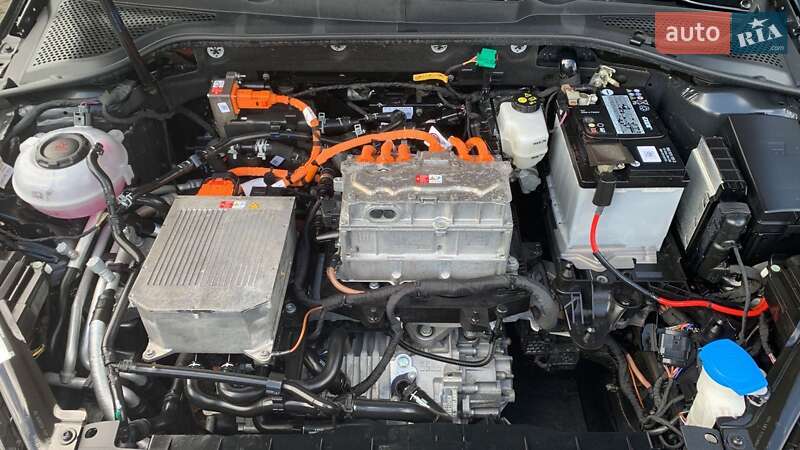 Хэтчбек Volkswagen e-Golf 2019 в Буче фото 3 Хэтчбек Volkswagen e-Golf 2019 в Буче