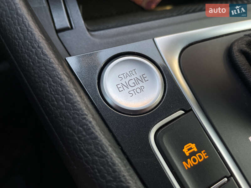 Хетчбек Volkswagen e-Golf 2019 в Полтаві