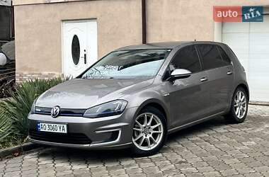 Хэтчбек Volkswagen e-Golf 2015 в Ужгороде