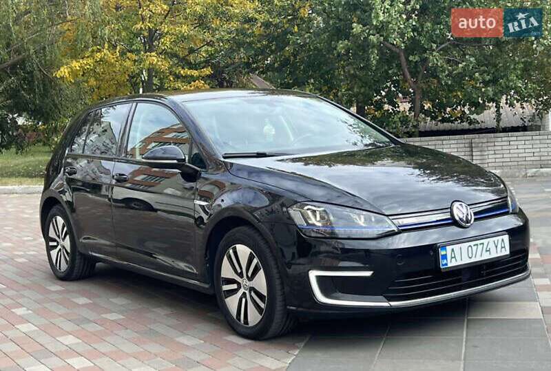 Volkswagen e-Golf 2015