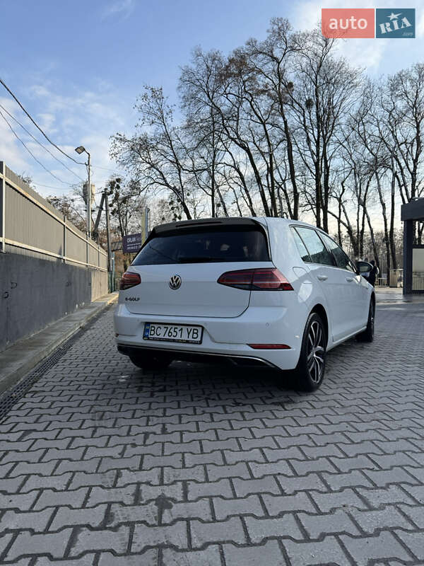 Хетчбек Volkswagen e-Golf 2018 в Львові