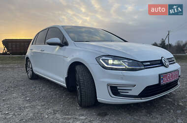 Хетчбек Volkswagen e-Golf 2018 в 