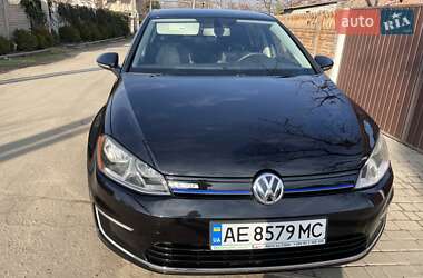 Хэтчбек Volkswagen e-Golf 2016 в 