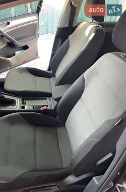 Хэтчбек Volkswagen e-Golf 2016 в 