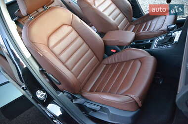 Хэтчбек Volkswagen e-Golf 2015 в 