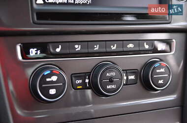 Хэтчбек Volkswagen e-Golf 2015 в 