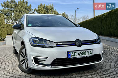 Хетчбек Volkswagen e-Golf 2020 в 