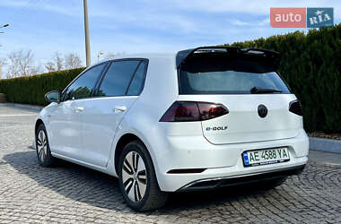 Хетчбек Volkswagen e-Golf 2020 в 