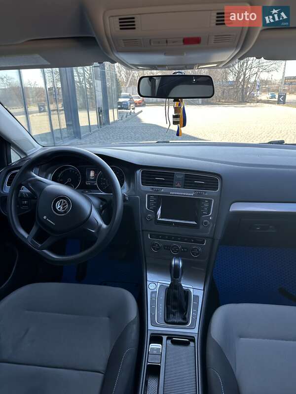 Хетчбек Volkswagen e-Golf 2014 в Івано-Франківську фото 21 Хетчбек Volkswagen e-Golf 2014 в Івано-Франківську