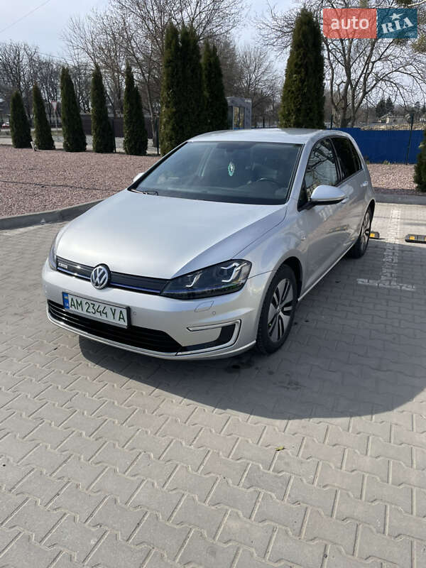 Volkswagen e-Golf 2016