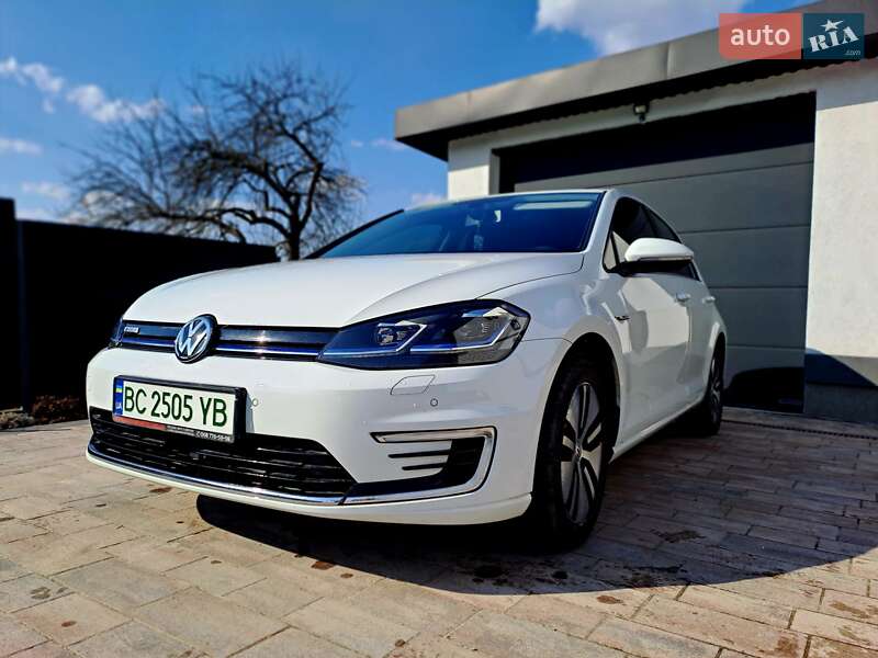 Хэтчбек Volkswagen e-Golf 2020 в 