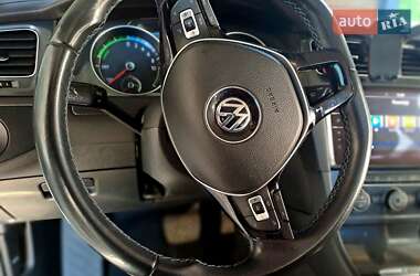 Хэтчбек Volkswagen e-Golf 2020 в 