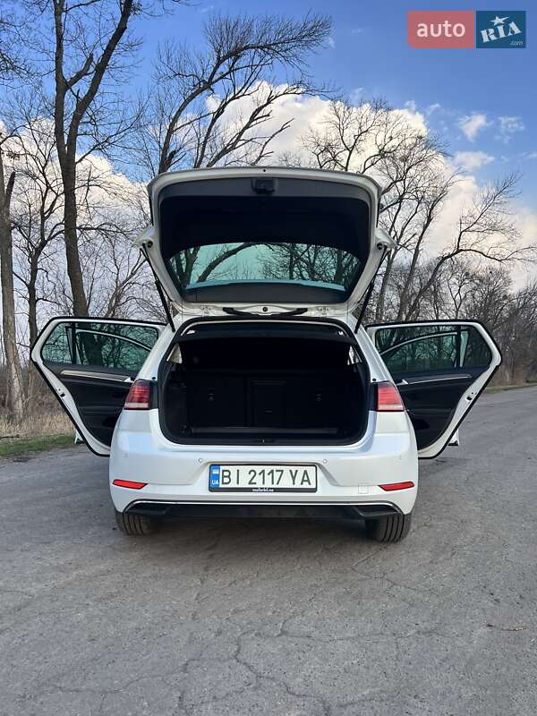 Хетчбек Volkswagen e-Golf 2017 в Полтаві