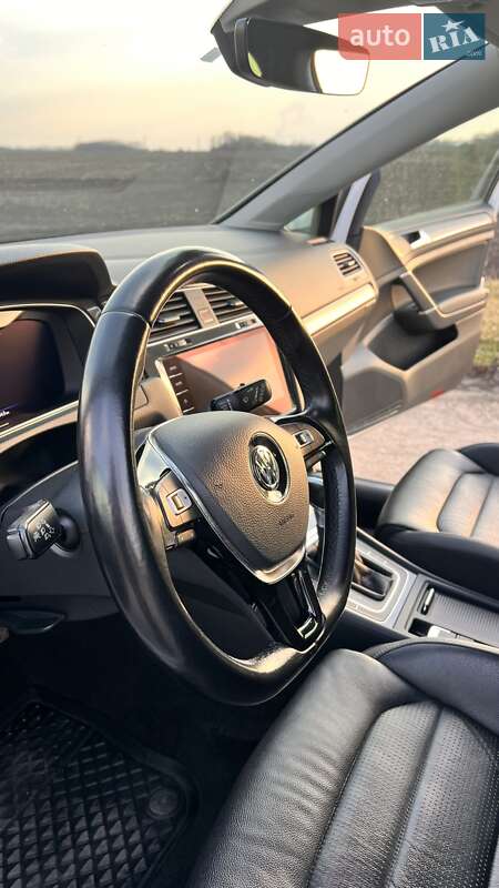 Хетчбек Volkswagen e-Golf 2017 в Полтаві