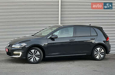 Хетчбек Volkswagen e-Golf 2020 в 