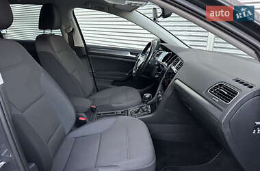 Хетчбек Volkswagen e-Golf 2020 в 