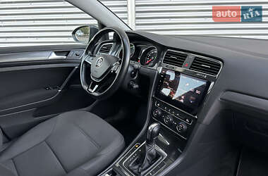 Хетчбек Volkswagen e-Golf 2020 в 