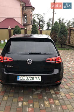 Хэтчбек Volkswagen e-Golf 2016 в 