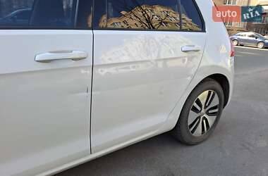 Хэтчбек Volkswagen e-Golf 2018 в 
