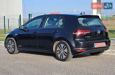 Хэтчбек Volkswagen e-Golf 2016 в 