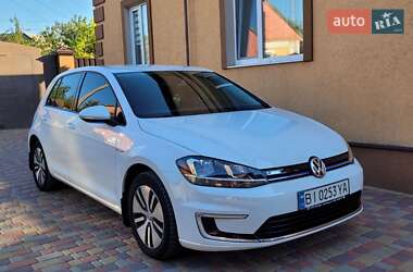 Хэтчбек Volkswagen e-Golf 2017 в 