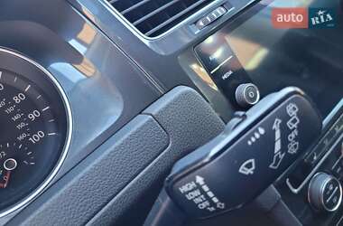 Хэтчбек Volkswagen e-Golf 2017 в 