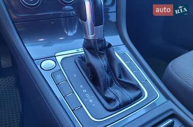 Хэтчбек Volkswagen e-Golf 2017 в 