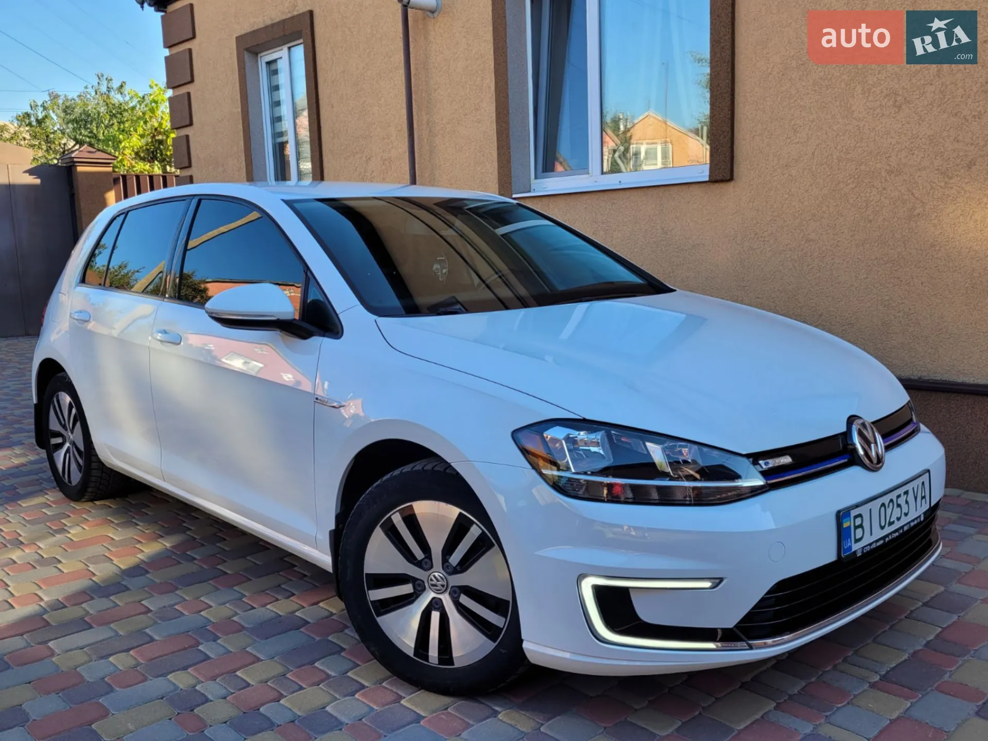 2017 Volkswagen Golf - фото 1