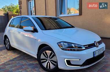 Хэтчбек Volkswagen e-Golf 2017 в 