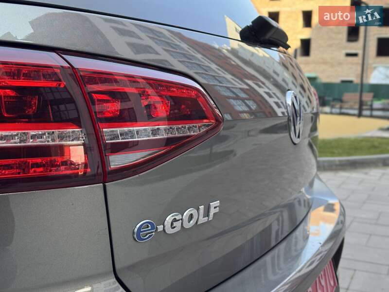 Хетчбек Volkswagen e-Golf 2015 в Луцьку