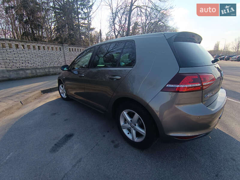 Хэтчбек Volkswagen e-Golf 2015 в Виннице фото 3 Хэтчбек Volkswagen e-Golf 2015 в Виннице