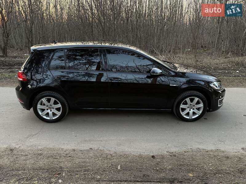 Хэтчбек Volkswagen e-Golf 2020 в Кропивницком