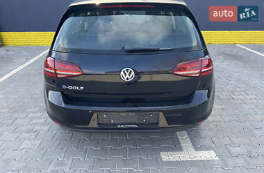 Хэтчбек Volkswagen e-Golf 2015 в 