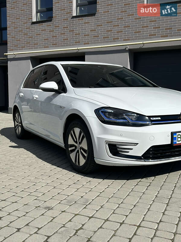 Хетчбек Volkswagen e-Golf 2020 в 