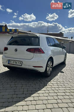 Хетчбек Volkswagen e-Golf 2020 в 