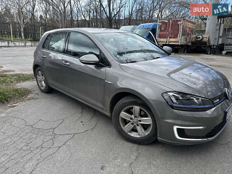 Хетчбек Volkswagen e-Golf 2016 в Світловодську