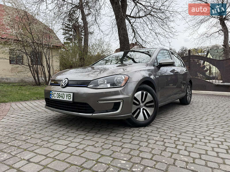 Volkswagen e-Golf 2015