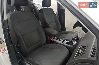 Хэтчбек Volkswagen e-Golf 2017 в 