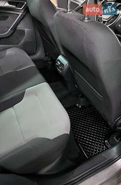 Хетчбек Volkswagen e-Golf 2015 в 