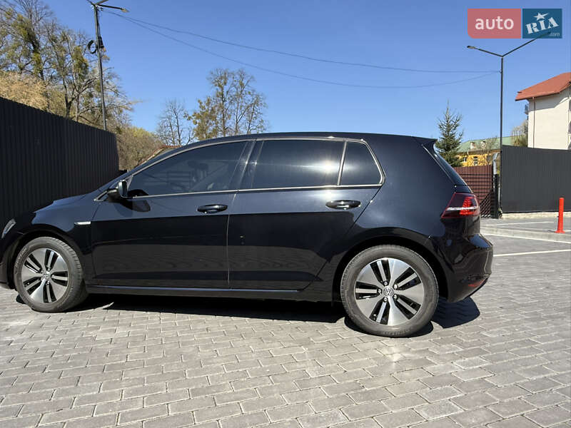 Хетчбек Volkswagen e-Golf 2016 в Сваляві