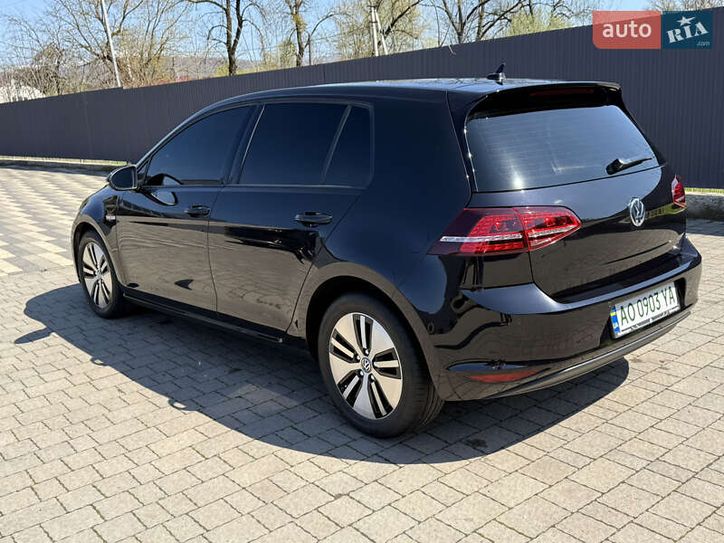 Хетчбек Volkswagen e-Golf 2016 в Сваляві