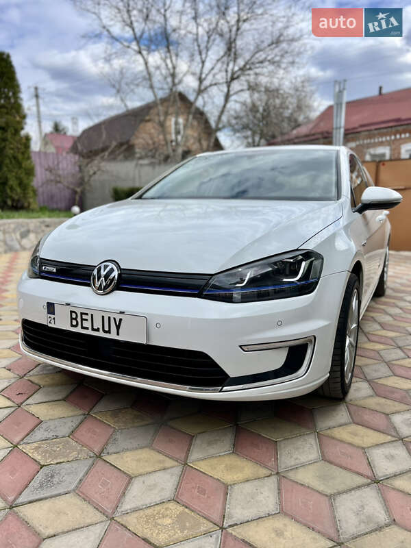 Volkswagen e-Golf 2016