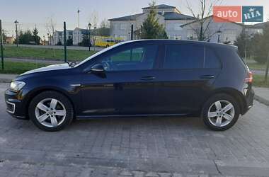 Хэтчбек Volkswagen e-Golf 2016 в 