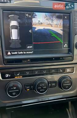 Хэтчбек Volkswagen e-Golf 2016 в 