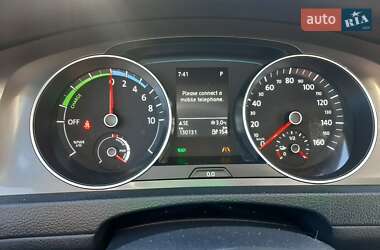 Хэтчбек Volkswagen e-Golf 2016 в 