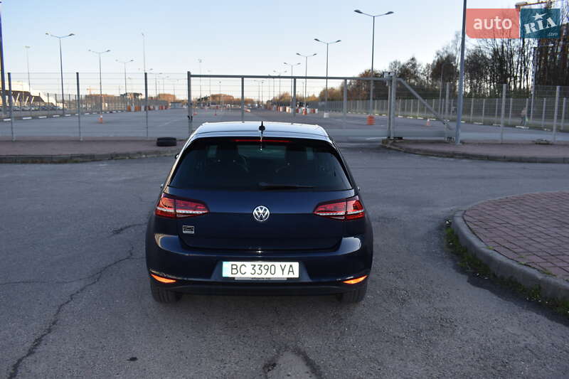 Хетчбек Volkswagen e-Golf 2015 в Львові