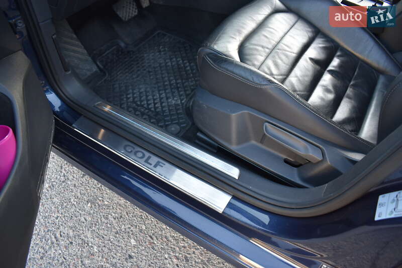 Хетчбек Volkswagen e-Golf 2015 в Львові