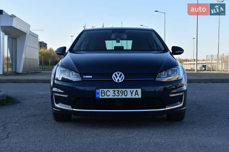 Хэтчбек Volkswagen e-Golf 2015 в 