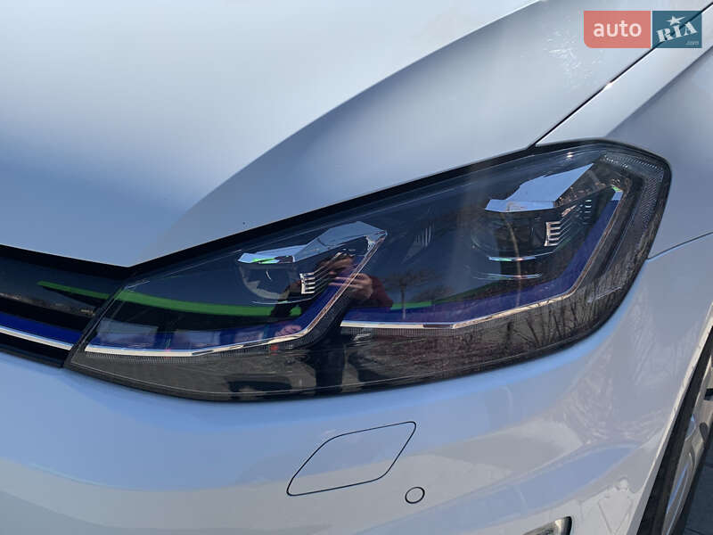 Хетчбек Volkswagen e-Golf 2020 в Києві